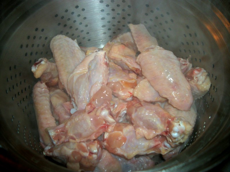 Steam Blanching the Chicken Wings